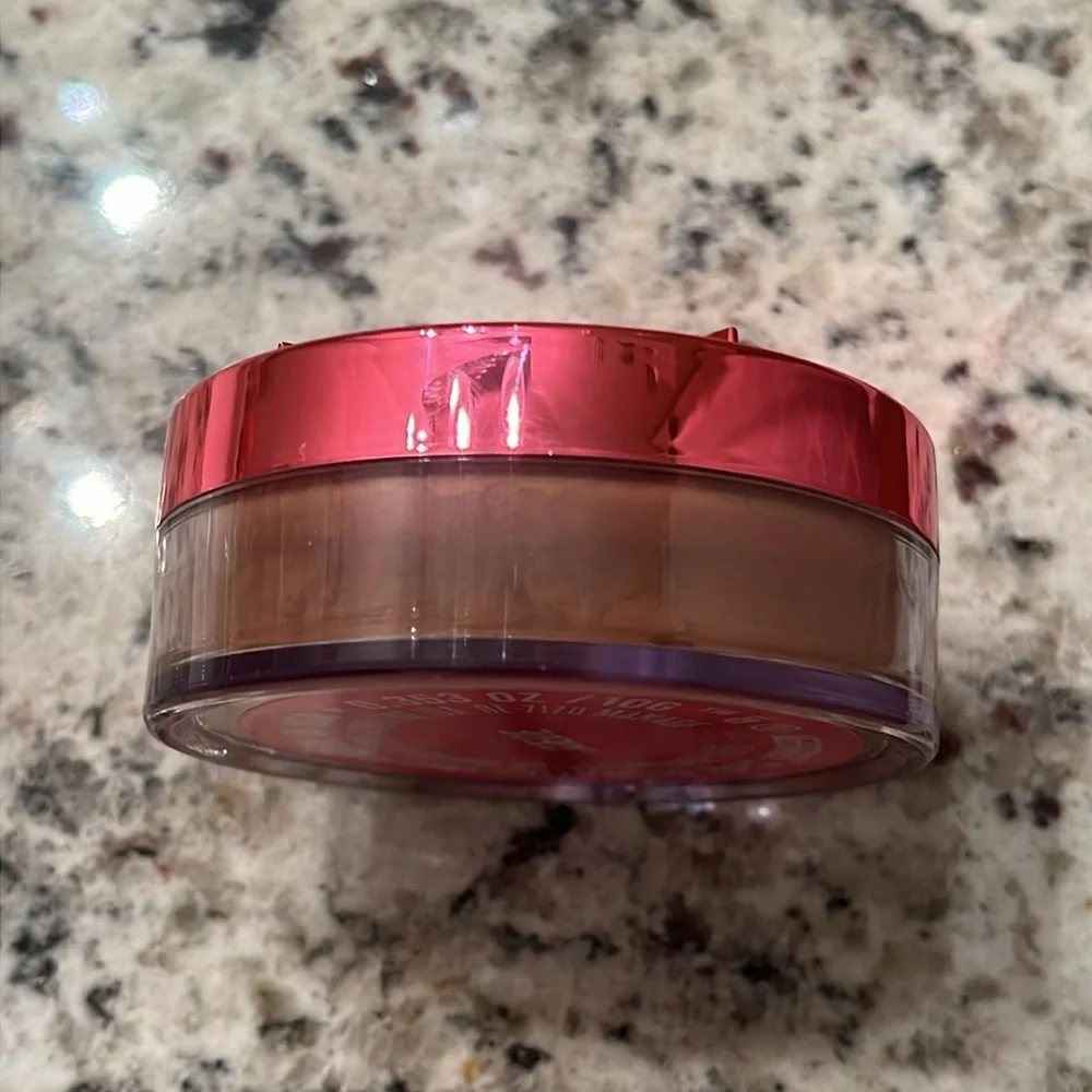 Jeffree Star Suede Setting Powder